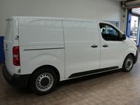 USED 2020 69 PEUGEOT EXPERT 1.5 BLUEHDI 100 PROFESSIONAL L1 102 BHP 3 SEATS SAT NAV AIR CON  PARKING SENSORS ROOF RACK PIPE CARRIER PLYLINED BULKHEAD 1 OWNER SERVICE HISTORY 6 MONTHS WARRANTY