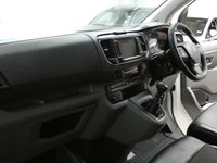 USED 2020 69 PEUGEOT EXPERT 1.5 BLUEHDI 100 PROFESSIONAL L1 102 BHP 3 SEATS SAT NAV AIR CON  PARKING SENSORS ROOF RACK PIPE CARRIER PLYLINED BULKHEAD 1 OWNER SERVICE HISTORY 6 MONTHS WARRANTY