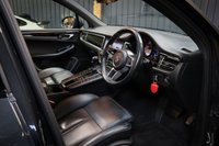 USED 2019 69 PORSCHE MACAN 3.0 S PDK 5d 349 BHP PAN ROOF, PORSCHE HISTORY - PORSCHE WARRANTY - BEAUTIFUL CONDITION ALL ROUND.