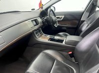 USED 2013 13 JAGUAR XF 2.2 D LUXURY 4d 163 BHP 