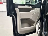 USED 2018 68 VOLKSWAGEN TRANSPORTER SHUTTLE 2.0 T32 TDI SHUTTLE S BMT 5d 101 BHP 