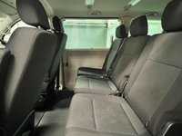 USED 2018 68 VOLKSWAGEN TRANSPORTER SHUTTLE 2.0 T32 TDI SHUTTLE S BMT 5d 101 BHP 