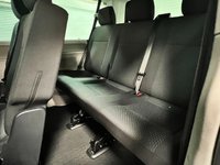 USED 2018 68 VOLKSWAGEN TRANSPORTER SHUTTLE 2.0 T32 TDI SHUTTLE S BMT 5d 101 BHP 