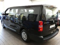 USED 2021 71 VAUXHALL VIVARO LIFE 50kWh Combi Auto LWB 5dr (9 Seat, 7.4kW Charger) 9 SEATS BLUETOOTH CRUISE CONTROL PARKING SENSORS 1 OWNER VAUXHALL WARRANTY