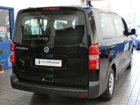 USED 2021 71 VAUXHALL VIVARO LIFE 50kWh Combi Auto LWB 5dr (9 Seat, 7.4kW Charger) 9 SEATS BLUETOOTH CRUISE CONTROL PARKING SENSORS 1 OWNER VAUXHALL WARRANTY