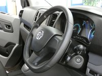 USED 2021 71 VAUXHALL VIVARO LIFE 50kWh Combi Auto LWB 5dr (9 Seat, 7.4kW Charger) 9 SEATS BLUETOOTH CRUISE CONTROL PARKING SENSORS 1 OWNER VAUXHALL WARRANTY