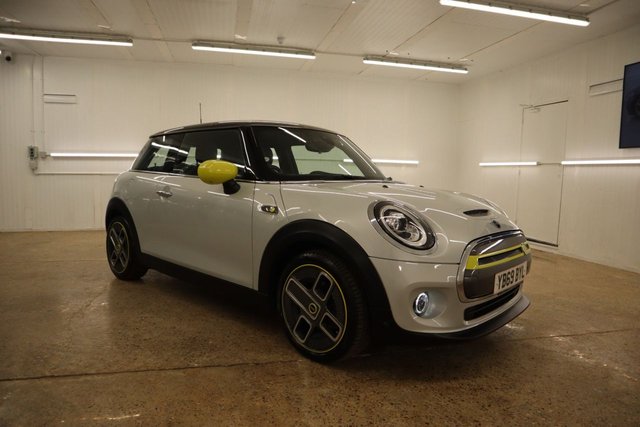 2019 69 MINI Hatch Cooper COOPER S LEVEL 3 3d 181 BHP
