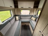 USED 2022 22 AUTO-TRAIL F-LINE F72 F72  LOW LINE AUTOMATIC 170BHP 4 BERTH -END LOUNGE-AUTOMATIC