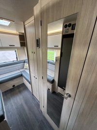 USED 2022 22 AUTO-TRAIL F-LINE F72 F72  LOW LINE AUTOMATIC 170BHP 4 BERTH -END LOUNGE-AUTOMATIC