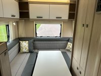 USED 2022 22 AUTO-TRAIL F-LINE F72 F72  LOW LINE AUTOMATIC 170BHP 4 BERTH -END LOUNGE-AUTOMATIC