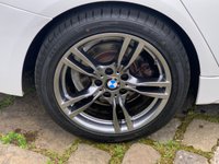 USED 2015 15 BMW 3 SERIES 2.0 320D XDRIVE M SPORT 4d 181 BHP BIG SPEC - X-DRIVE - M-SPORT - F+R HEATED RED LEATHER - UPGRADE ALLOYS - CRUISE - CLIMATE - SATELLITE NAVIGATION - PARK DISTANCE CONTROL