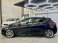 USED 2017 17 KIA CEED 1.6 T-GDi GT Hatchback 5dr Petrol Manual Euro 6 (201 bhp) Sat Nav,Heated Seats,R. Camera
