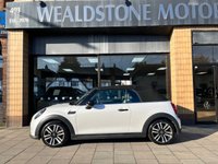 USED 2023 23 MINI CONVERTIBLE 1.5 COOPER EXCLUSIVE 3d 134 BHP Pearl White/Satellite Grey Leather