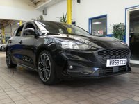 USED 2019 69 FORD FOCUS 1.0 ST-LINE X 5d 125 BHP BIG SPEC SAT NAV HEAD UP DISPLAY REAR VIEW CAMERA PART LEATHER ELECTRIC SEATS HEATED SEATS HEATED STEERING WHEEL CRUISE PARK ASSIST PARKING SENSORS 1 OWNER EXCELLENT SERVICE HISTORY