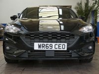 USED 2019 69 FORD FOCUS 1.0 ST-LINE X 5d 125 BHP BIG SPEC SAT NAV HEAD UP DISPLAY REAR VIEW CAMERA PART LEATHER ELECTRIC SEATS HEATED SEATS HEATED STEERING WHEEL CRUISE PARK ASSIST PARKING SENSORS 1 OWNER EXCELLENT SERVICE HISTORY