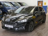 USED 2019 69 FORD FOCUS 1.0 ST-LINE X 5d 125 BHP BIG SPEC SAT NAV HEAD UP DISPLAY REAR VIEW CAMERA PART LEATHER ELECTRIC SEATS HEATED SEATS HEATED STEERING WHEEL CRUISE PARK ASSIST PARKING SENSORS 1 OWNER EXCELLENT SERVICE HISTORY