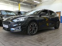 USED 2019 69 FORD FOCUS 1.0 ST-LINE X 5d 125 BHP BIG SPEC SAT NAV HEAD UP DISPLAY REAR VIEW CAMERA PART LEATHER ELECTRIC SEATS HEATED SEATS HEATED STEERING WHEEL CRUISE PARK ASSIST PARKING SENSORS 1 OWNER EXCELLENT SERVICE HISTORY