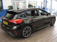 USED 2019 69 FORD FOCUS 1.0 ST-LINE X 5d 125 BHP BIG SPEC SAT NAV HEAD UP DISPLAY REAR VIEW CAMERA PART LEATHER ELECTRIC SEATS HEATED SEATS HEATED STEERING WHEEL CRUISE PARK ASSIST PARKING SENSORS 1 OWNER EXCELLENT SERVICE HISTORY