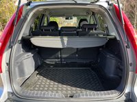USED 2007 07 HONDA CR-V 2.2 I-CTDI ES 5d 139 BHP Experience the epitome of reliability with the 2007 Honda CR-V 2.2 I-CTDI ES. This metallic silver beauty has gracefully covered 233,000 miles, a testament to Honda's renowned durability.