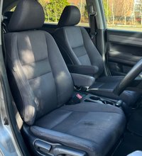 USED 2007 07 HONDA CR-V 2.2 I-CTDI ES 5d 139 BHP Experience the epitome of reliability with the 2007 Honda CR-V 2.2 I-CTDI ES. This metallic silver beauty has gracefully covered 233,000 miles, a testament to Honda's renowned durability.