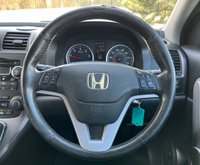 USED 2007 07 HONDA CR-V 2.2 I-CTDI ES 5d 139 BHP Experience the epitome of reliability with the 2007 Honda CR-V 2.2 I-CTDI ES. This metallic silver beauty has gracefully covered 233,000 miles, a testament to Honda's renowned durability.