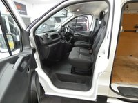 USED 2021 70 RENAULT TRAFIC 2.0 LH30 BUSINESS PLUS ENERGY DCI 145BHP 1 OWNER AIR CON FSH  1 OWNER FULL SERVICE HISTORY L2H2 AIR CON & EURO 6