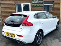 USED 2014 VOLVO V40 1.6 D2 R-DESIGN NAV 5d 113 BHP 