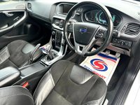 USED 2014 VOLVO V40 1.6 D2 R-DESIGN NAV 5d 113 BHP 