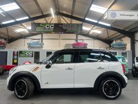 USED 2011 61 MINI COUNTRYMAN 2.0L COOPER D ALL4 5d AUTO 110 BHP Pan Roof, Heated Leather