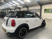 USED 2011 61 MINI COUNTRYMAN 2.0L COOPER D ALL4 5d AUTO 110 BHP Pan Roof, Heated Leather