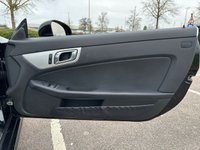 USED 2014 64 MERCEDES-BENZ SLK 2.1 SLK250 CDI BLUEEFFICIENCY AMG SPORT 2d 204 BHP AIR SCARF / HEATED SEATS