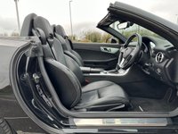 USED 2014 64 MERCEDES-BENZ SLK 2.1 SLK250 CDI BLUEEFFICIENCY AMG SPORT 2d 204 BHP AIR SCARF / HEATED SEATS
