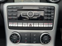 USED 2014 64 MERCEDES-BENZ SLK 2.1 SLK250 CDI BLUEEFFICIENCY AMG SPORT 2d 204 BHP AIR SCARF / HEATED SEATS