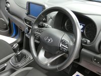 USED 2020 70 HYUNDAI KONA 1.0 PREMIUM 5d 118 BHP STUNNING EXAMPLE SAT NAV REAR CAMERA CRUISE CONTROL PARKING SENSORS 1 OWNER HYUNDAI WARRANTY TILL NOV 2025