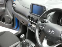 USED 2020 70 HYUNDAI KONA 1.0 PREMIUM 5d 118 BHP STUNNING EXAMPLE SAT NAV REAR CAMERA CRUISE CONTROL PARKING SENSORS 1 OWNER HYUNDAI WARRANTY TILL NOV 2025