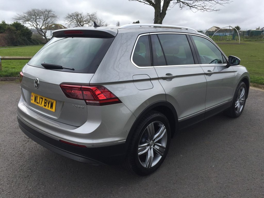 USED 2017 17 VOLKSWAGEN TIGUAN 2.0 SEL TDI BLUEMOTION TECHNOLOGY DSG 5d 148 BHP HEATED SEATS + SAT NAV + DAB