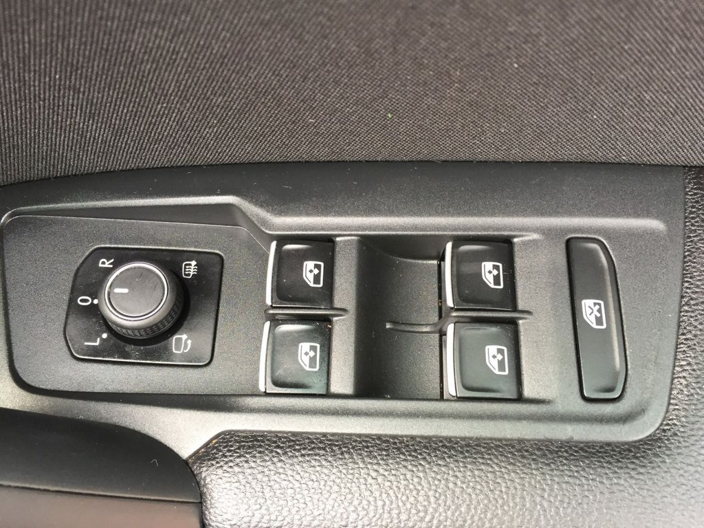USED 2017 17 VOLKSWAGEN TIGUAN 2.0 SEL TDI BLUEMOTION TECHNOLOGY DSG 5d 148 BHP HEATED SEATS + SAT NAV + DAB