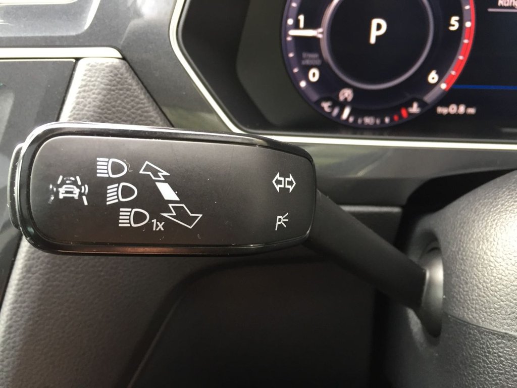 USED 2017 17 VOLKSWAGEN TIGUAN 2.0 SEL TDI BLUEMOTION TECHNOLOGY DSG 5d 148 BHP HEATED SEATS + SAT NAV + DAB