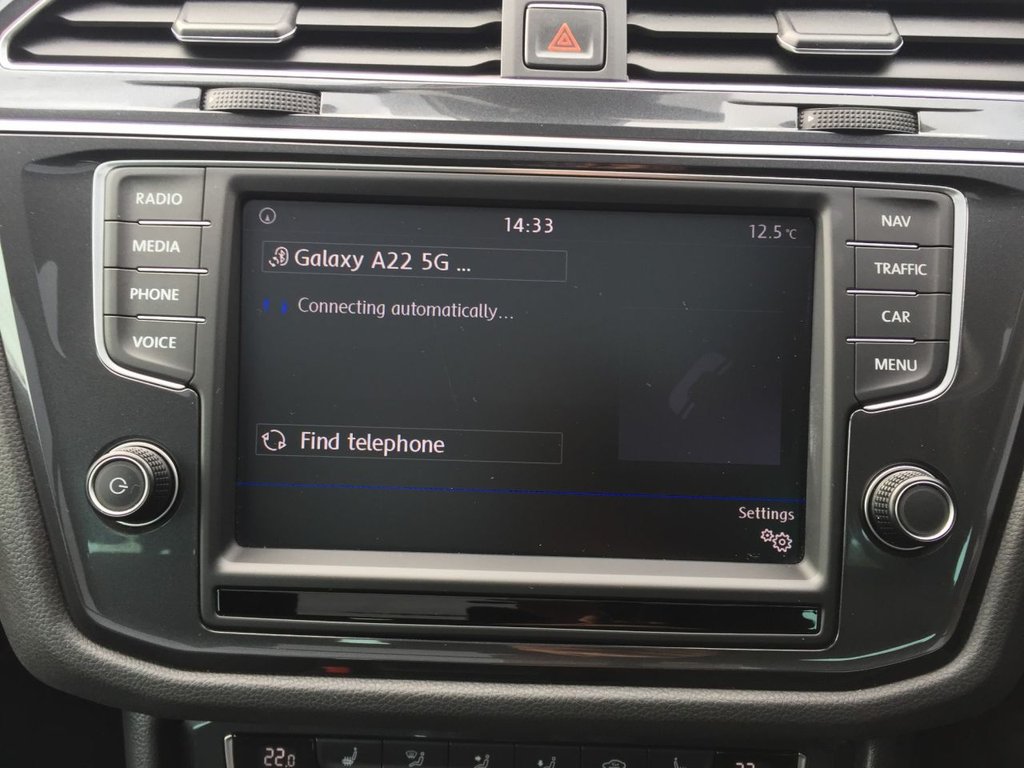 USED 2017 17 VOLKSWAGEN TIGUAN 2.0 SEL TDI BLUEMOTION TECHNOLOGY DSG 5d 148 BHP HEATED SEATS + SAT NAV + DAB