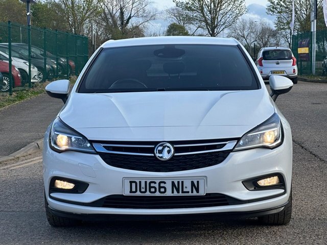 2016 Vauxhall Astra - Photo 2