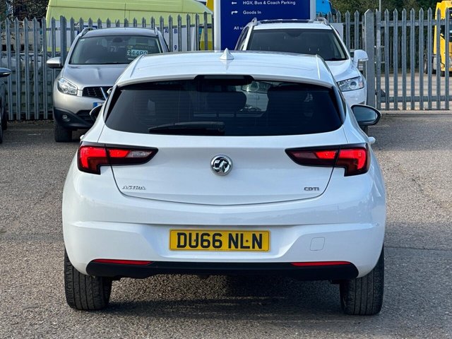 2016 Vauxhall Astra - Photo 5