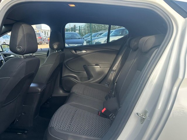 2016 Vauxhall Astra - Photo 11