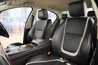 USED 2015 15 JAGUAR XF 2.2 D PORTFOLIO 4d 200 BHP LOW MILES WITH 1 PREVIOUS OWNER AND IN GREAT CONDITION