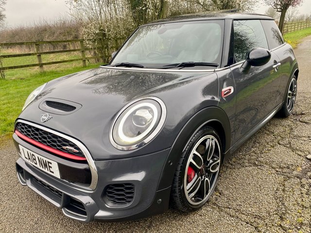 2018 18 MINI Hatch John Cooper Works 2.0 JOHN COOPER WORKS 3d 228 BHP