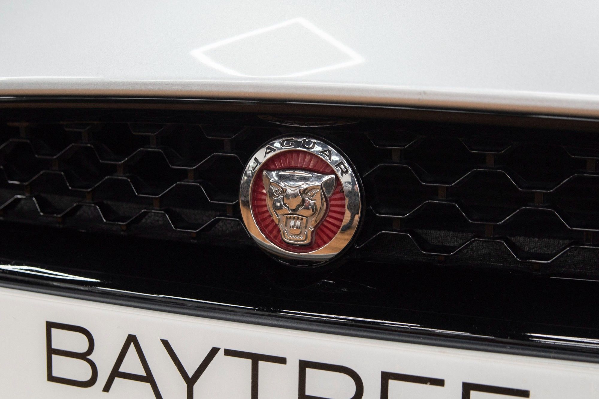 USED 2016 66 JAGUAR F-TYPE 5.0 V8 SVR 