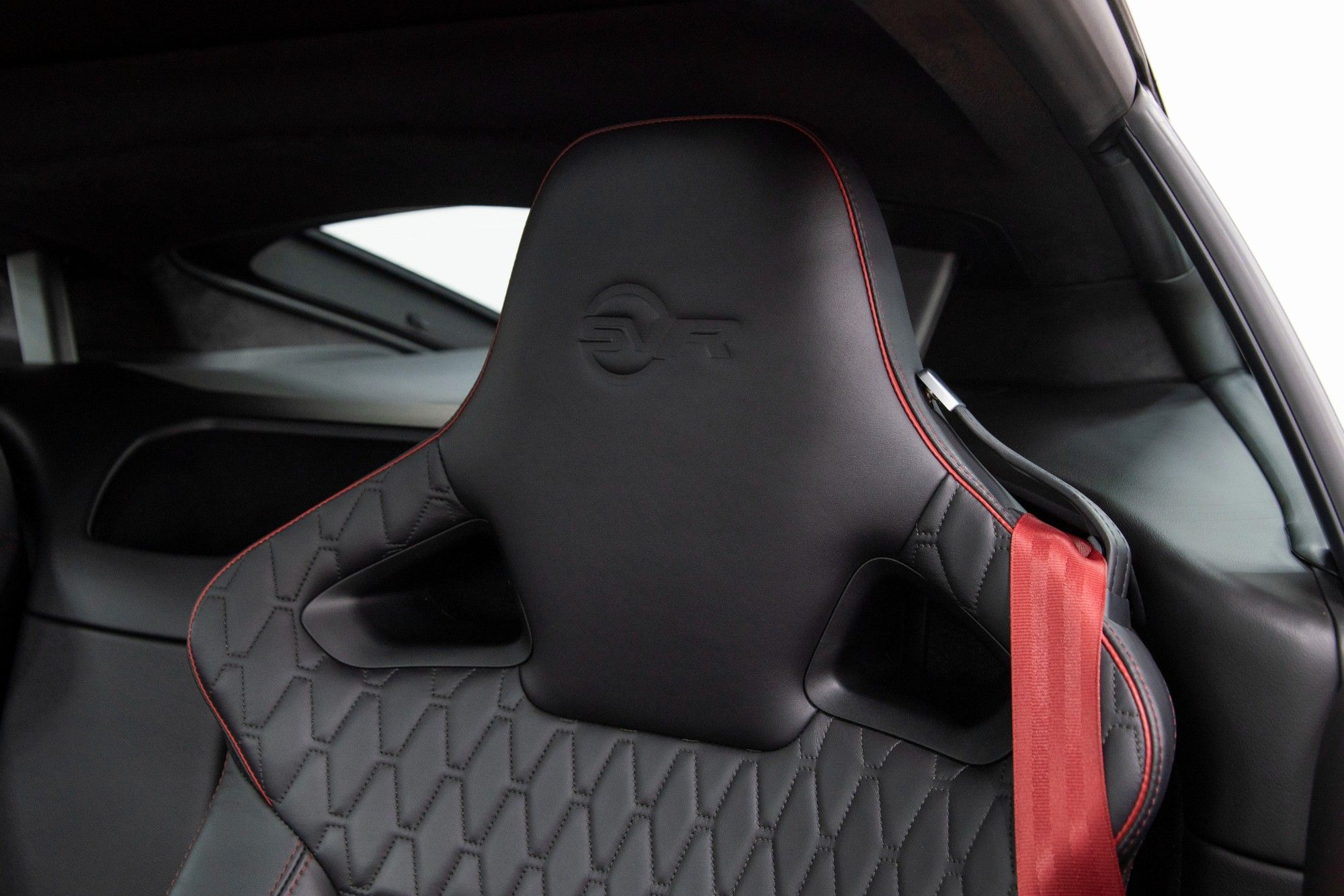 USED 2016 66 JAGUAR F-TYPE 5.0 V8 SVR 