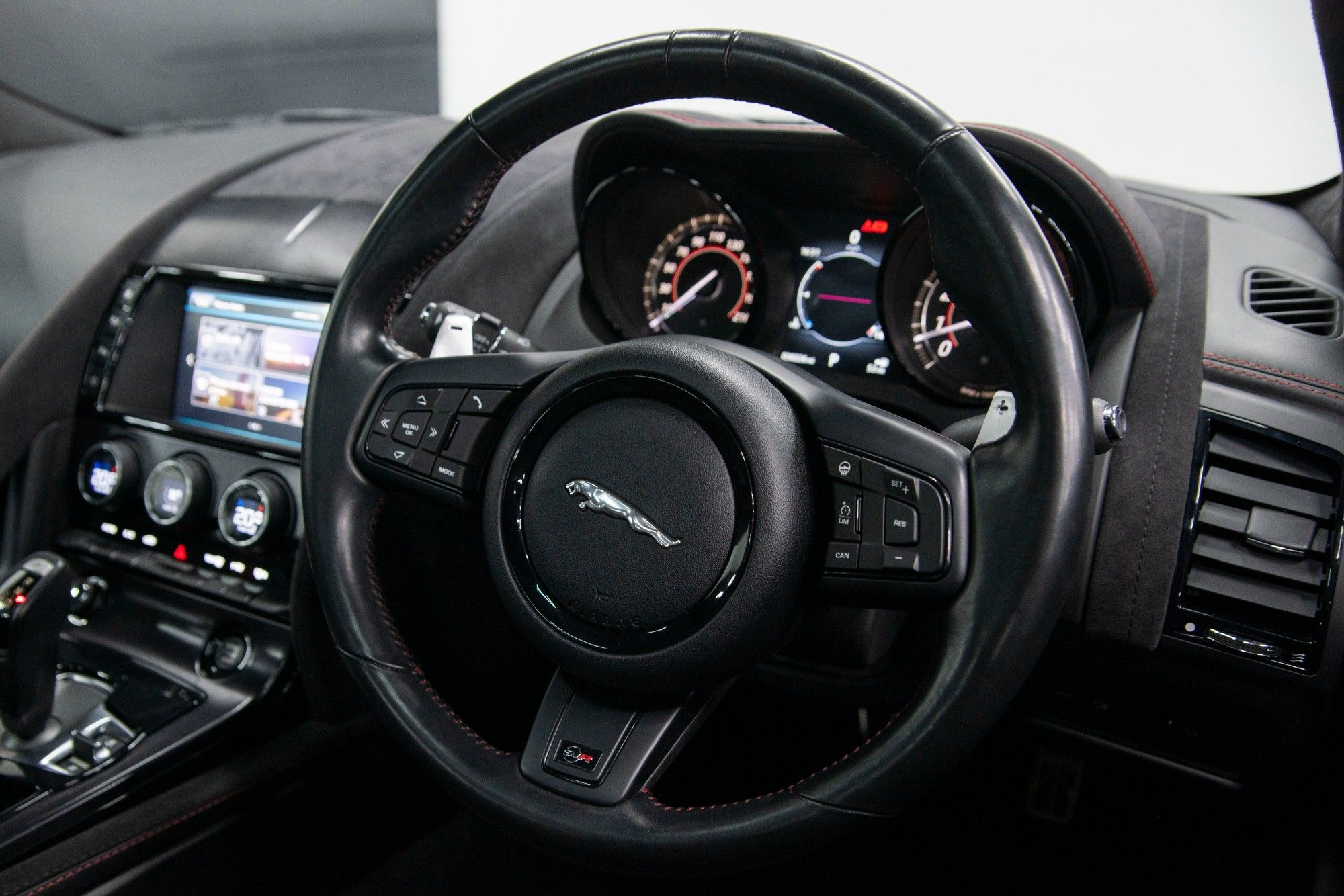 USED 2016 66 JAGUAR F-TYPE 5.0 V8 SVR 