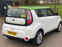 USED 2015 15 KIA SOUL 1.6 CRDI CONNECT PLUS 5d 126 BHP AUTOMATIC
