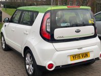 USED 2015 15 KIA SOUL 1.6 CRDI CONNECT PLUS 5d 126 BHP AUTOMATIC