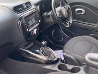 USED 2015 15 KIA SOUL 1.6 CRDI CONNECT PLUS 5d 126 BHP AUTOMATIC
